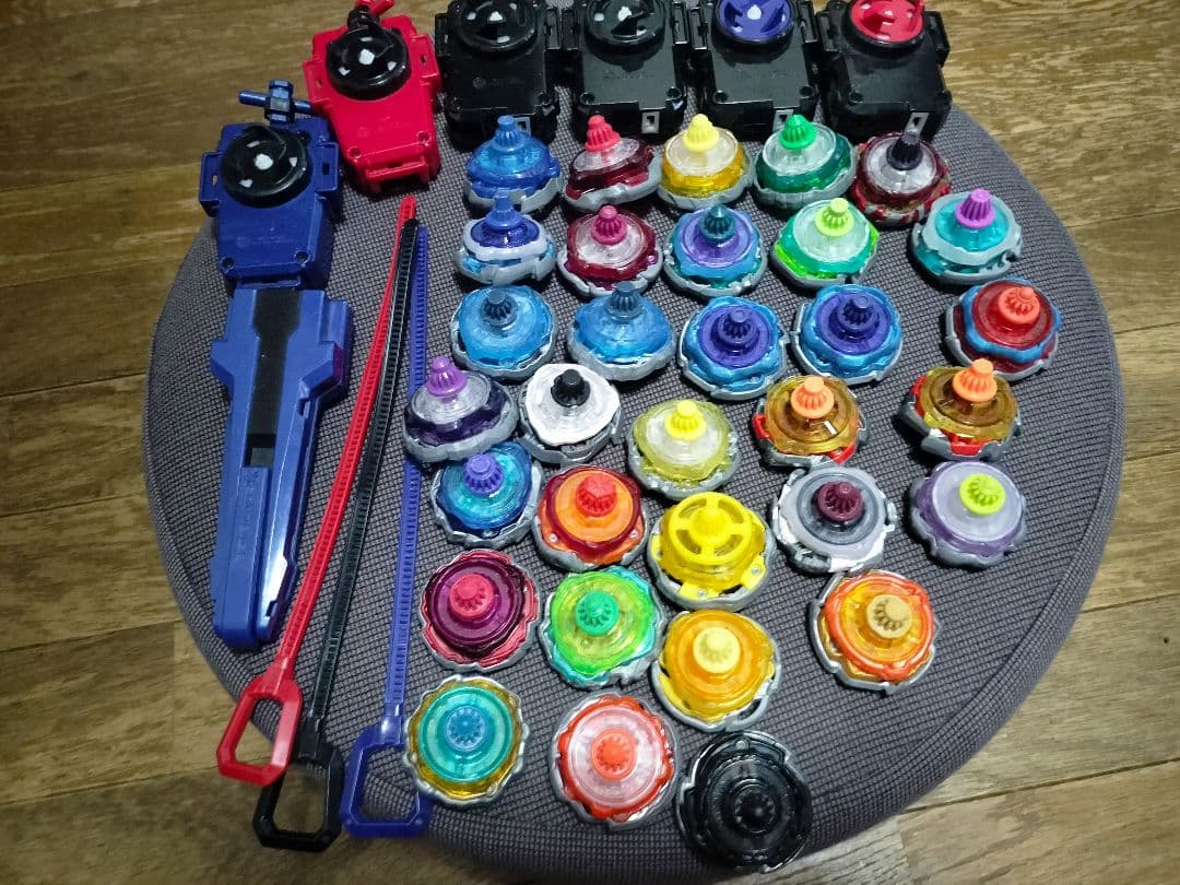 モ*ト様 ベイブレードX　セット 32個 & ランチャー　まとめ　大量　卒業