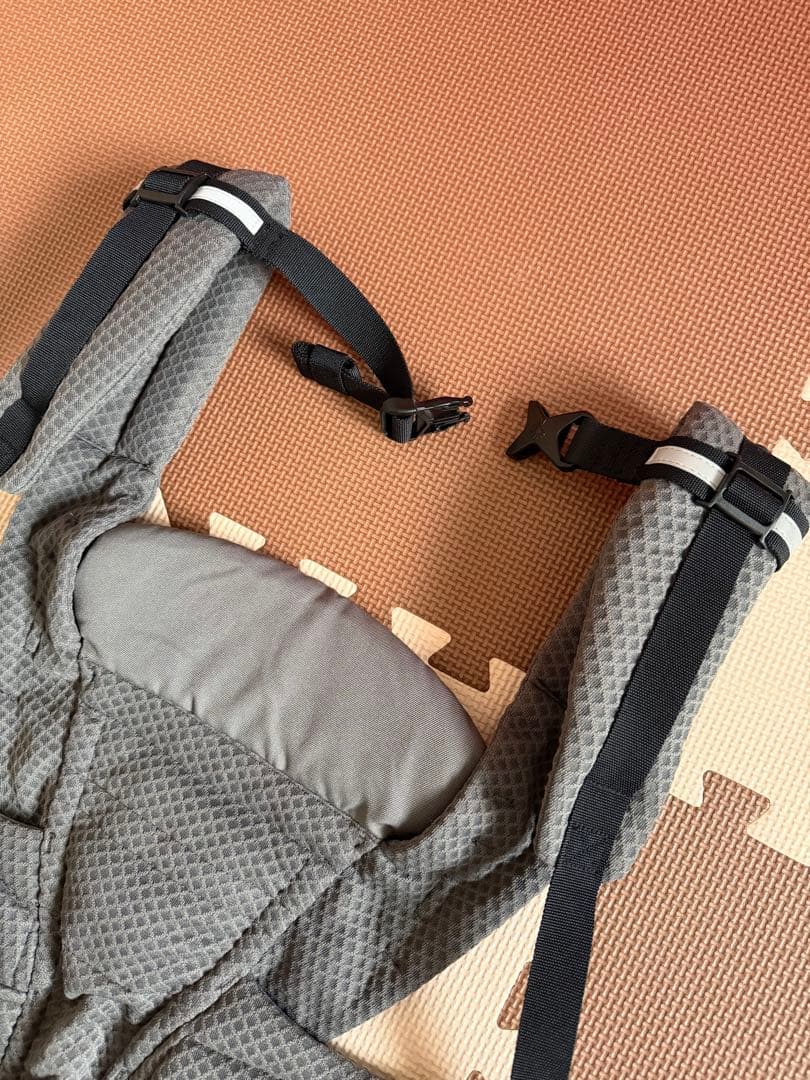 【美品】エルゴベビー　オムニブリーズ　グラファイトグレー