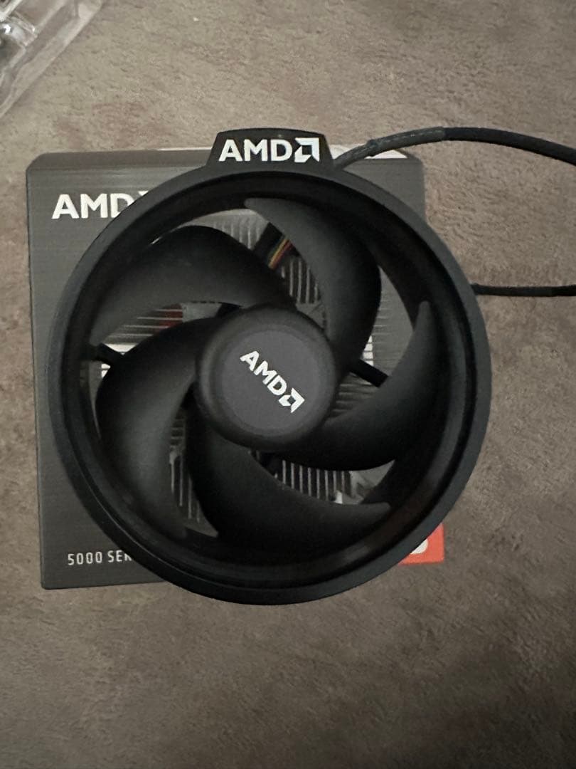 AMD Ryzen 5 5600 5000シリーズ CPUと冷却ファン