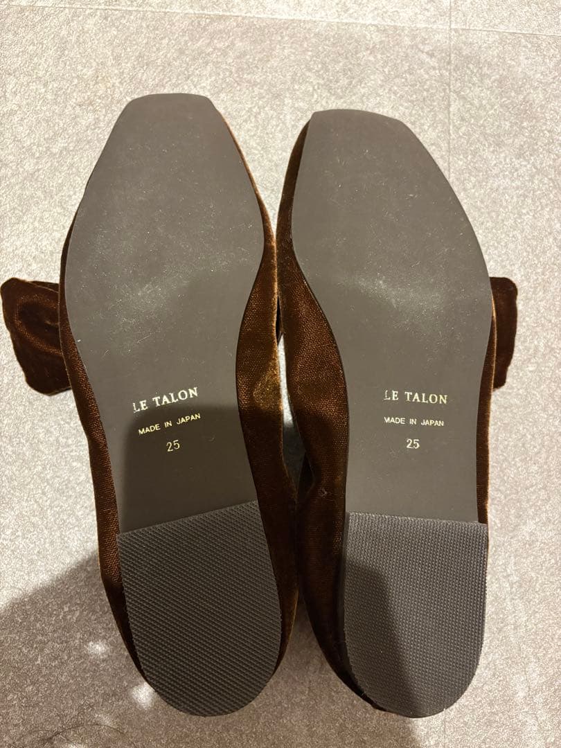 Le Talon スクエアベルベットリボンフラット 25cm