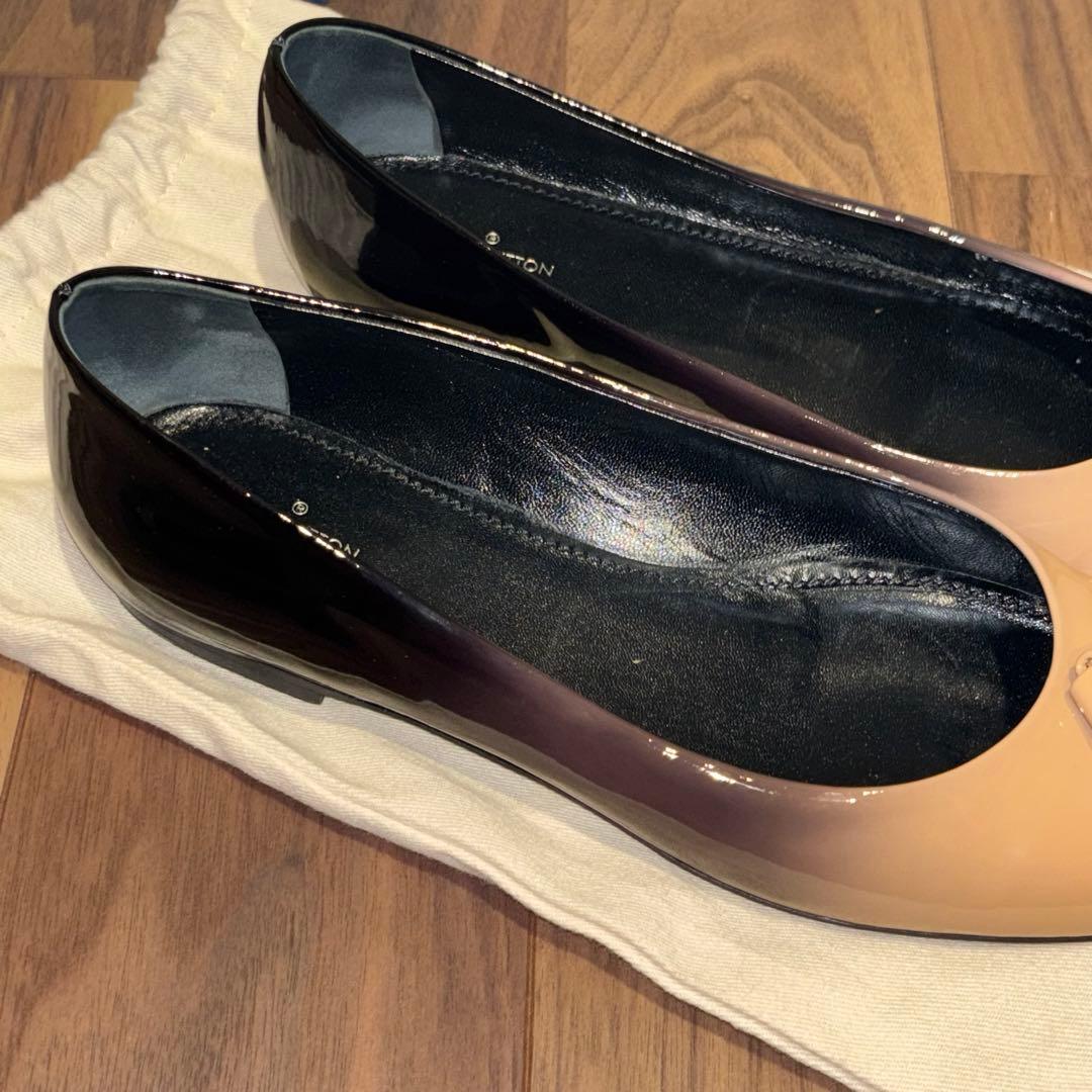 LOUIS VUITTON エナメル フラットシューズ
