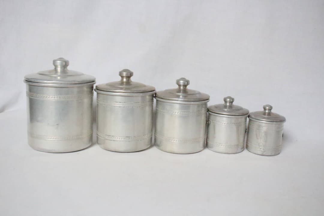 フランス アンティーク 古いアルミ製のキャニスター 入れ子タイプ 5個セット