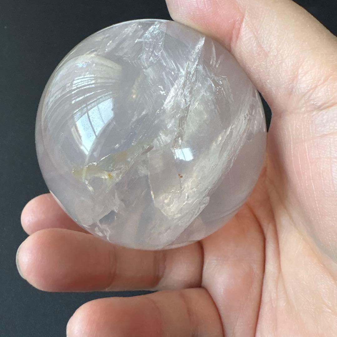 モザンビーク産　透明感！スターローズクォーツスフィア　約68.5ミリ大玉