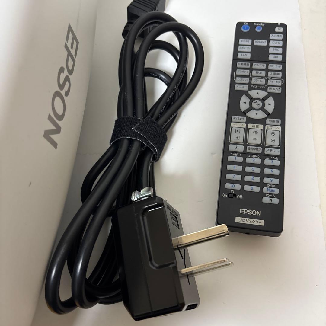 Epson EB-L1500UH・12,000ルーメン