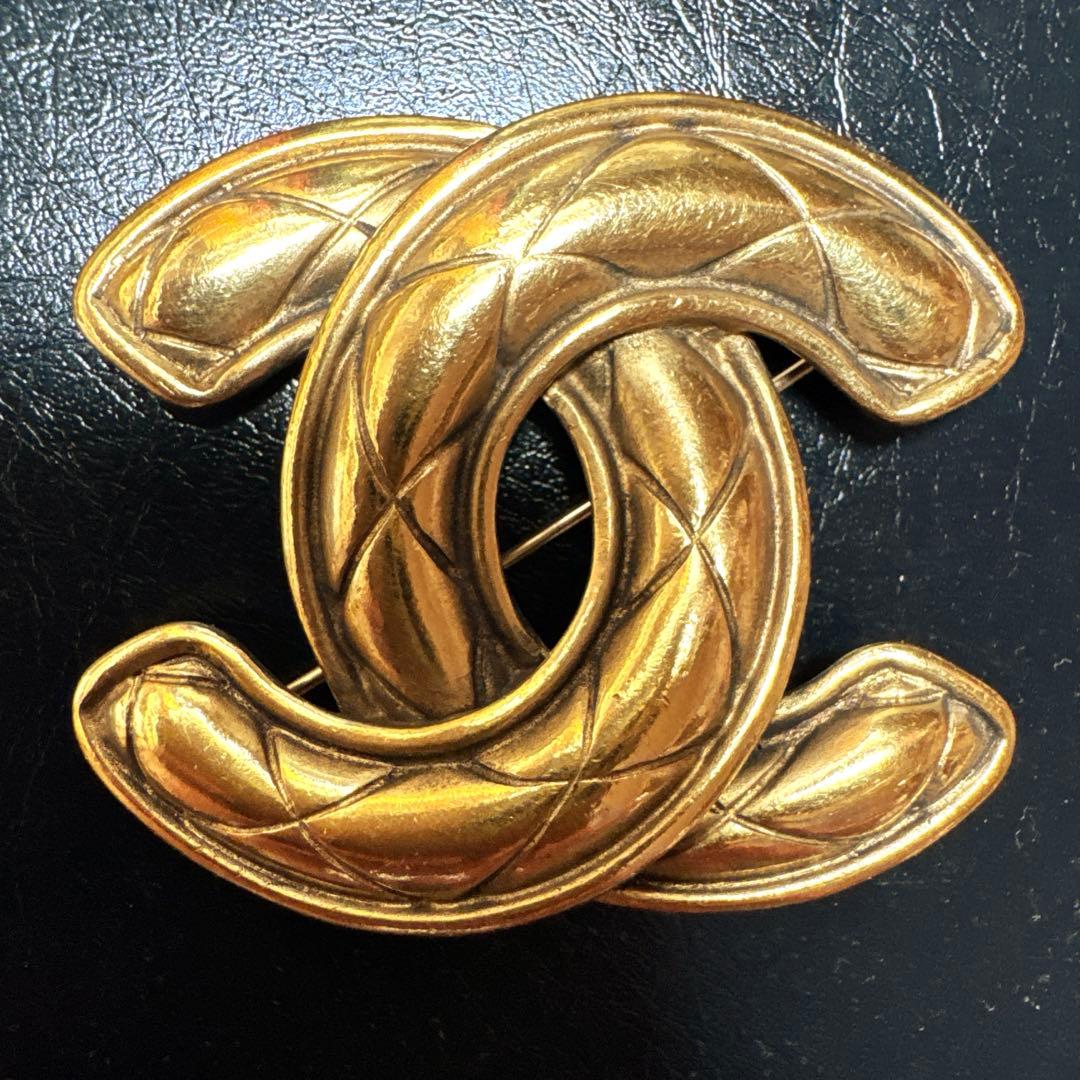 n*a様 2903★CHANEL ブローチ　1152 マトラッセ　ココマーク　ゴ