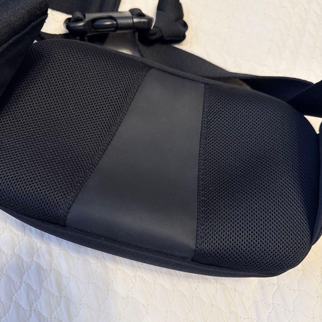 【美品】ポムル　ヒップシート　ブラック