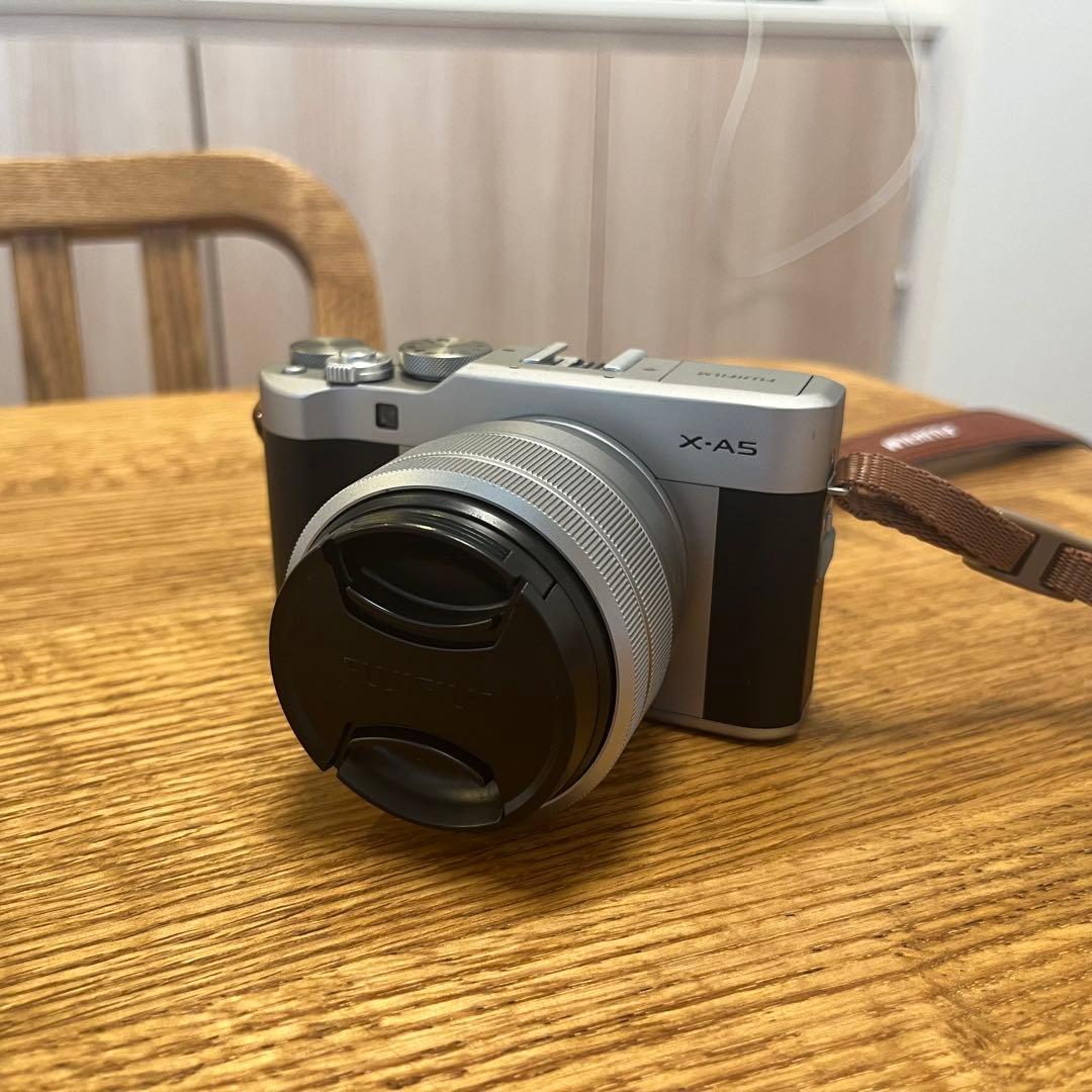 Fujifilm X-A5 デジタルカメラ XC15-45mmレンズ付き