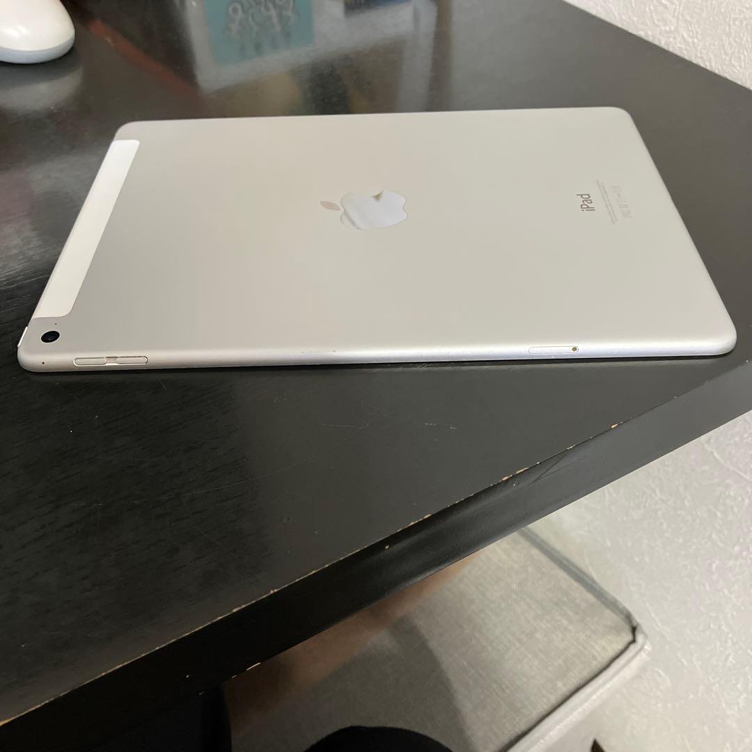 Apple iPad Air2 第2世代128GB シルバー　セルラーモデル