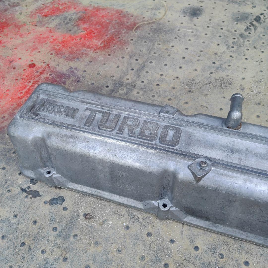 Nissan L型ターボバルブカバー 中古