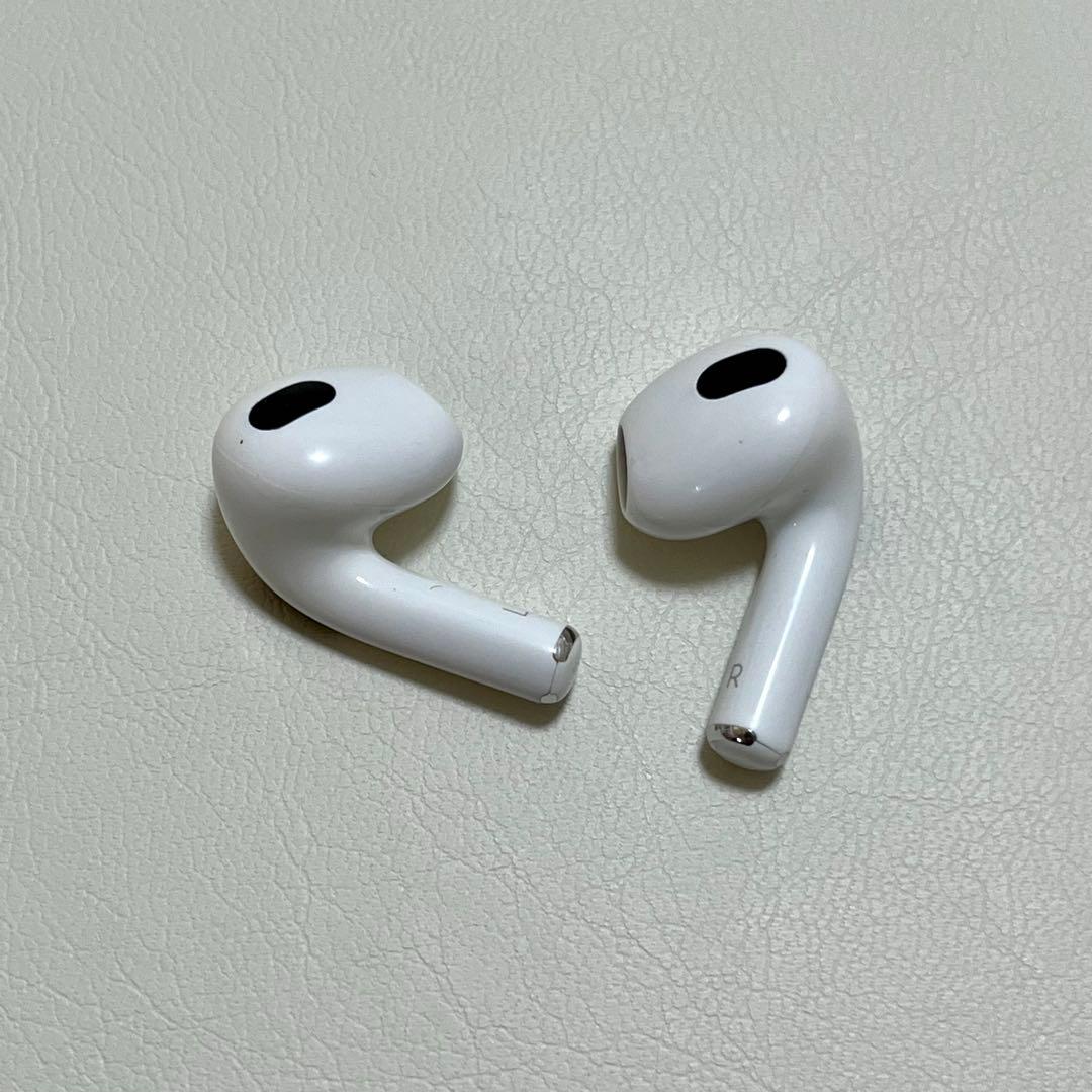 【美品】AirPods 第3世代 MPNY3J/A Lightning充電ケース