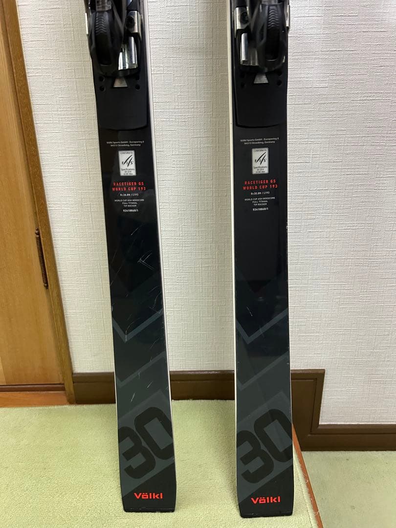 【リフト４回滑走美品】VOLKL フォルクル RACETIGER GS 193