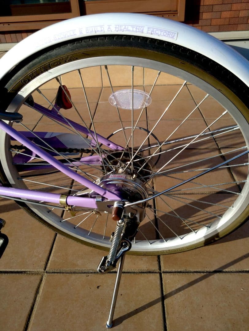 22インチ自転車 女の子 ヘルメット付き 引き取り限定