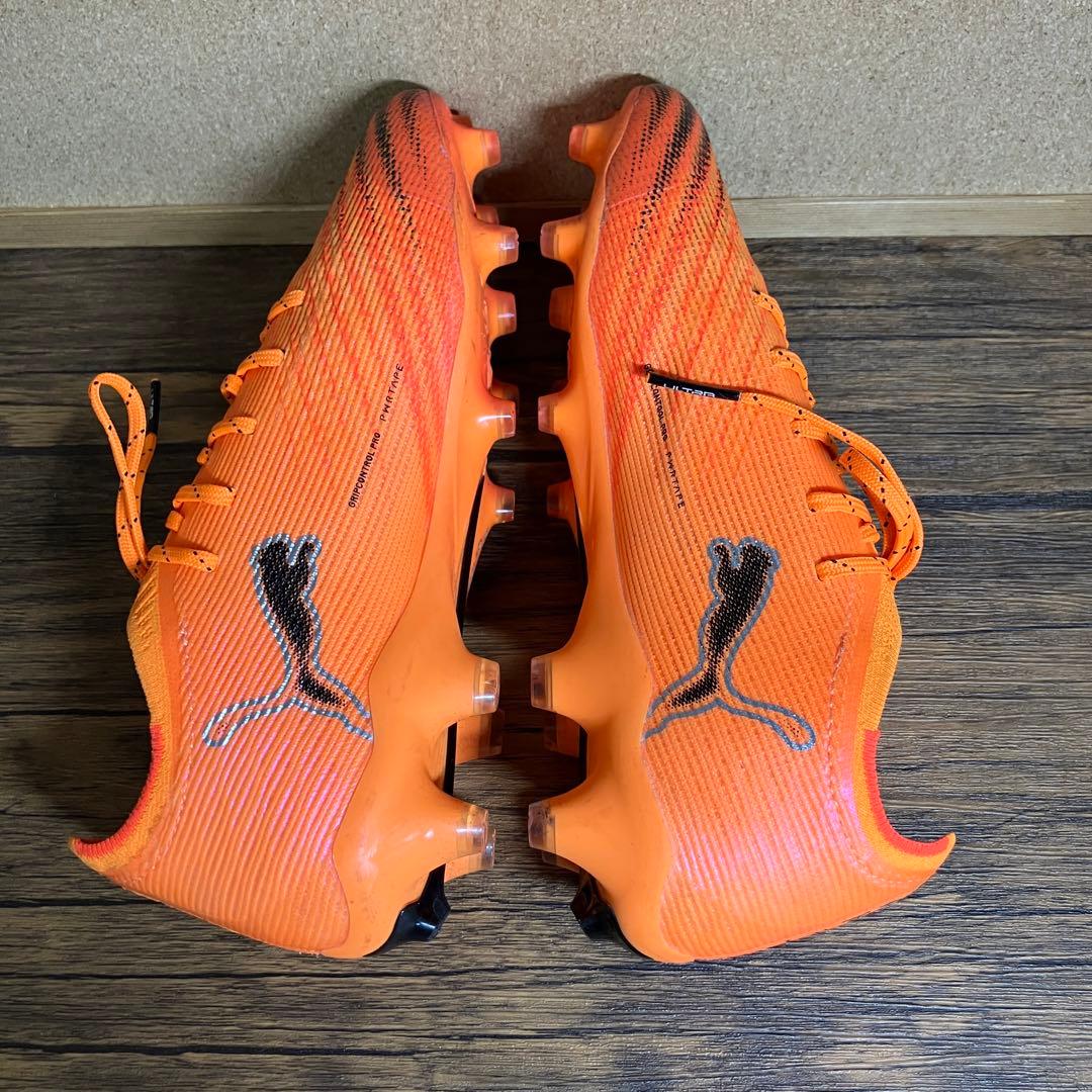 （K26136）★美品★ ウルトラ 6 アルティメット 24.5㎝ サッカー