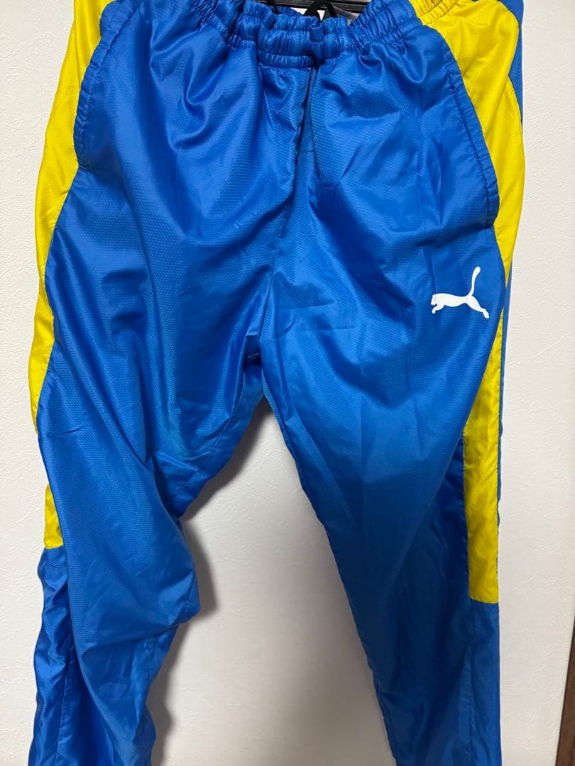 国見中サッカー　PUMA ウィンドブレーカー