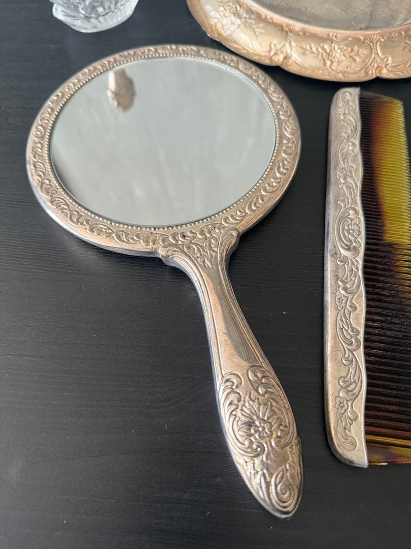 アンティーク　シルバーのバニティ5点セット