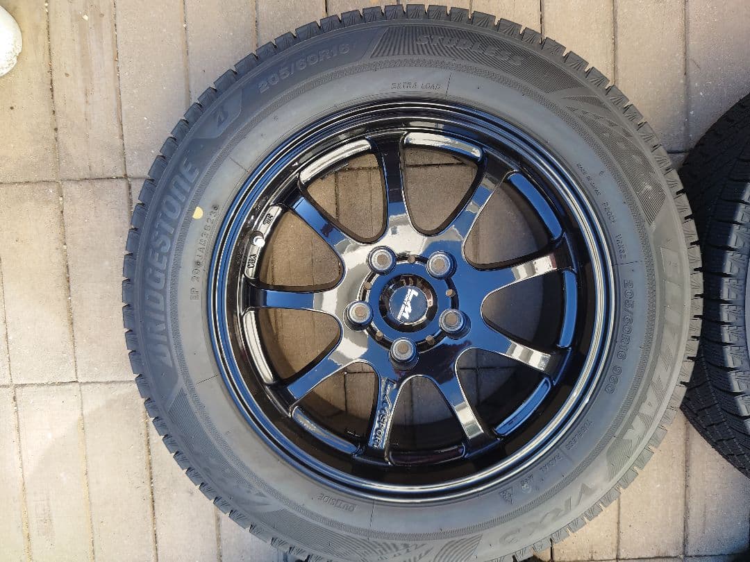 送料込み 205/60R16 VRX3 スタッドレス　アルミホイールセット 4本