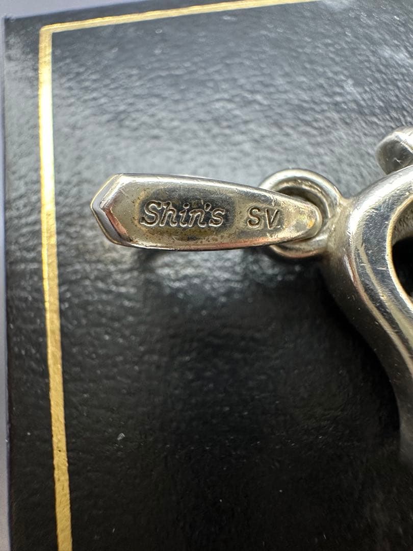 Shin's シルバー フラワーモチーフペンダントトップ