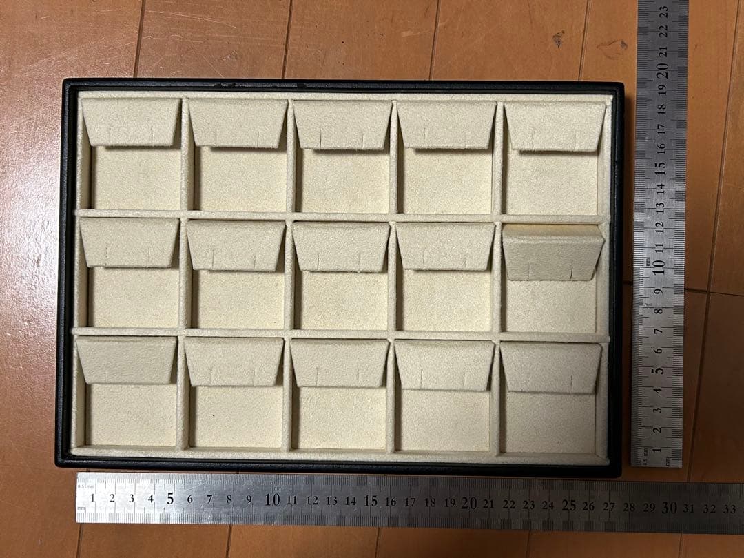 ダイヤル式ロック付きアクセサリーケース