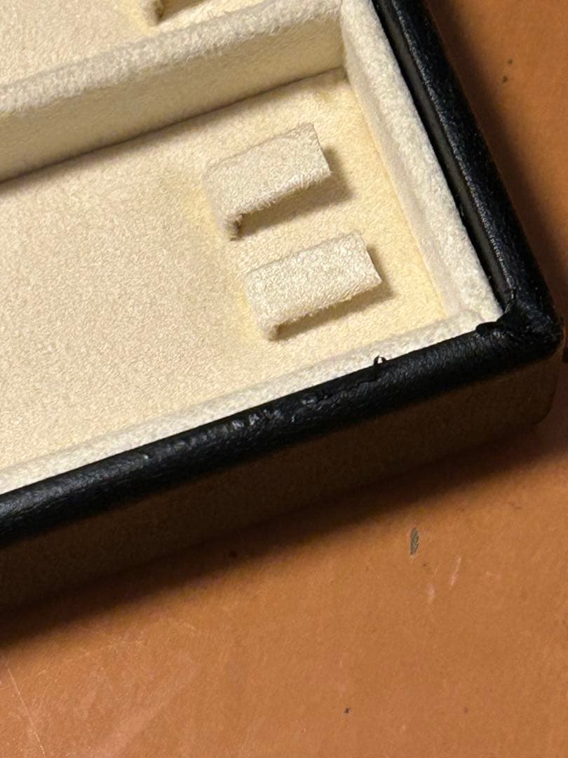 ダイヤル式ロック付きアクセサリーケース