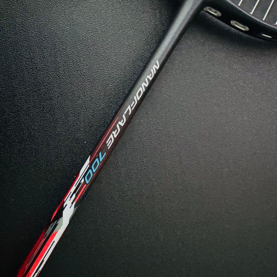 【美品】YONEX ナノフレア700 バドミントンラケット 5UG6