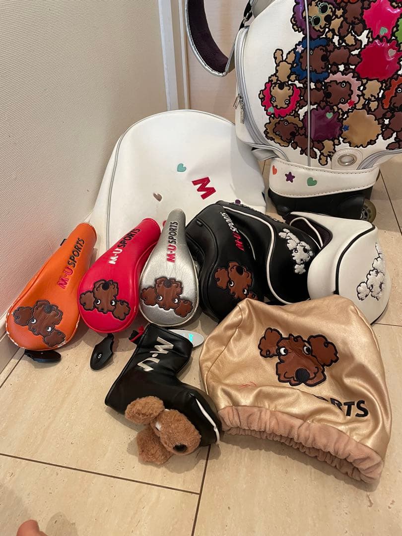 M.U.SPORTS キャディバッグ ホワイト　ヘッドカバー8点セット