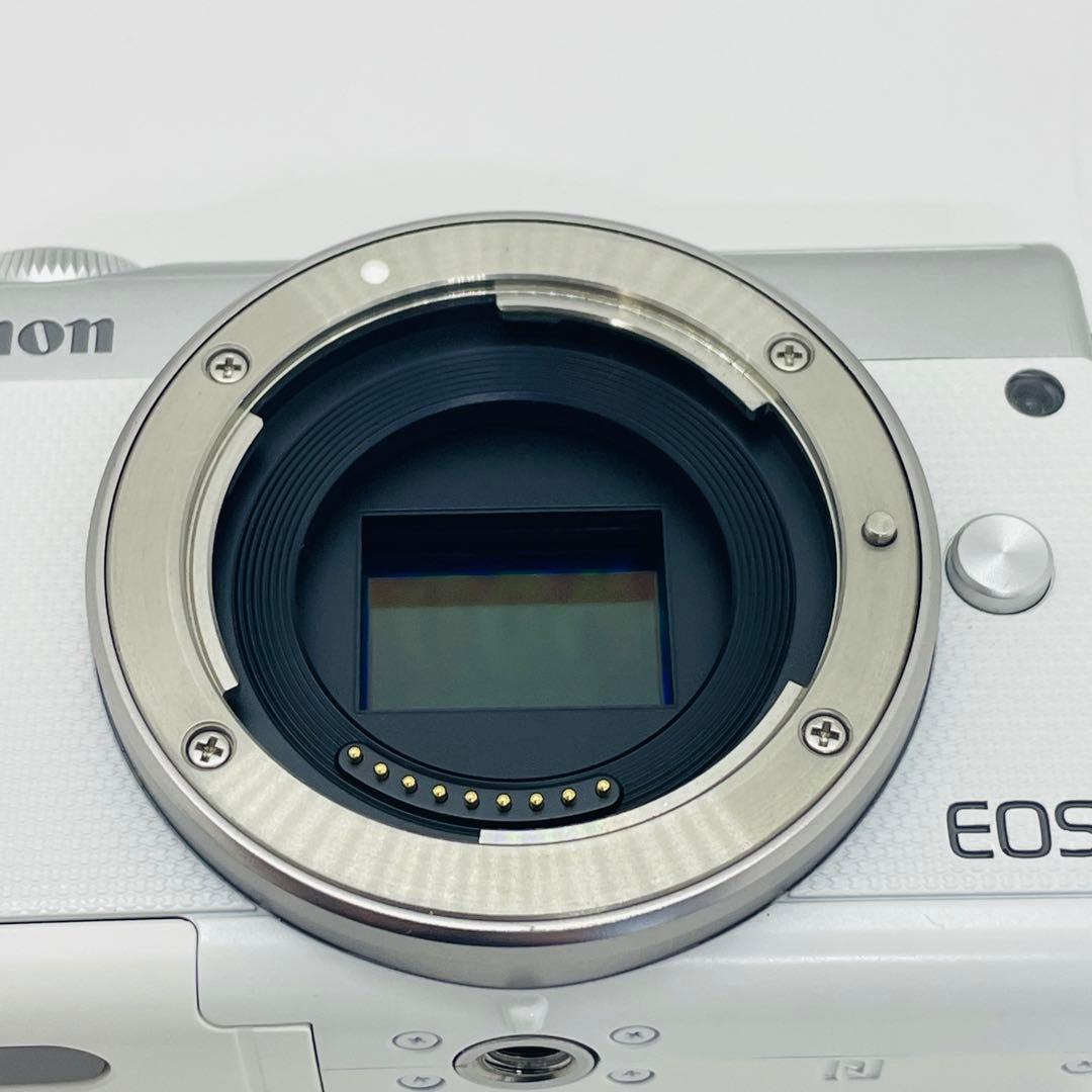 Canon ミラーレス一眼カメラカメラ　EOS M100 ダブルレンズセット