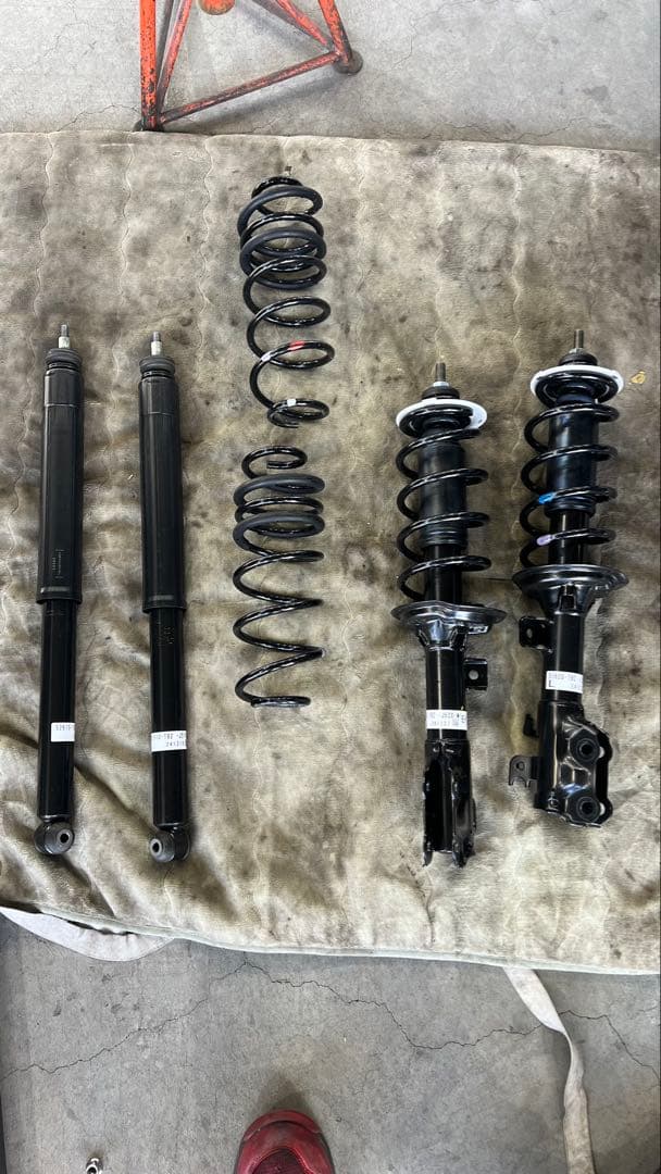 n-one RS Nワン　JG3 新車外し純正ショック