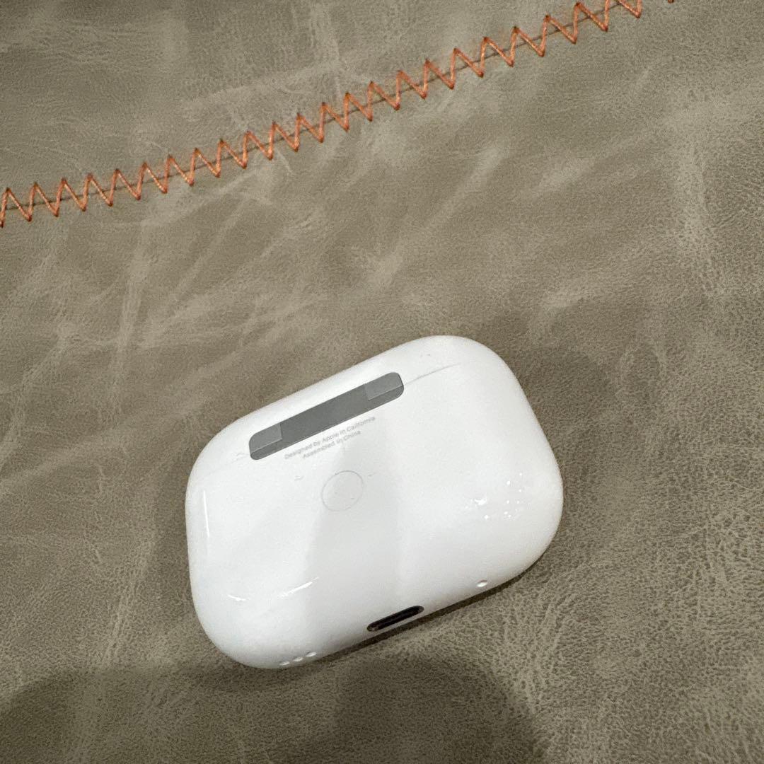 AirPods Pro 第二世代　ワイヤレスイヤホン　ライトニング