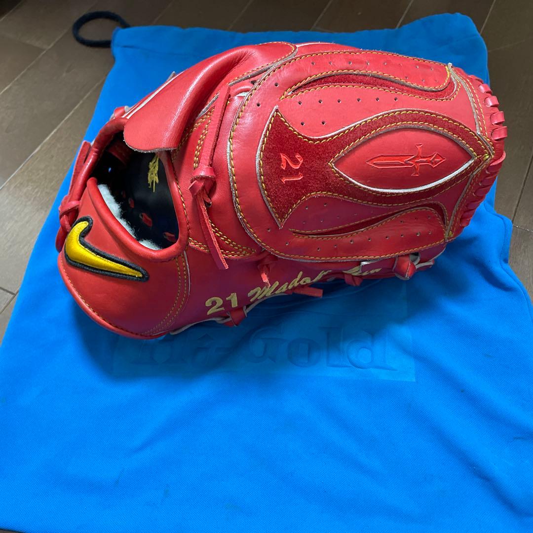 Nike 硬式グローブ 21 赤