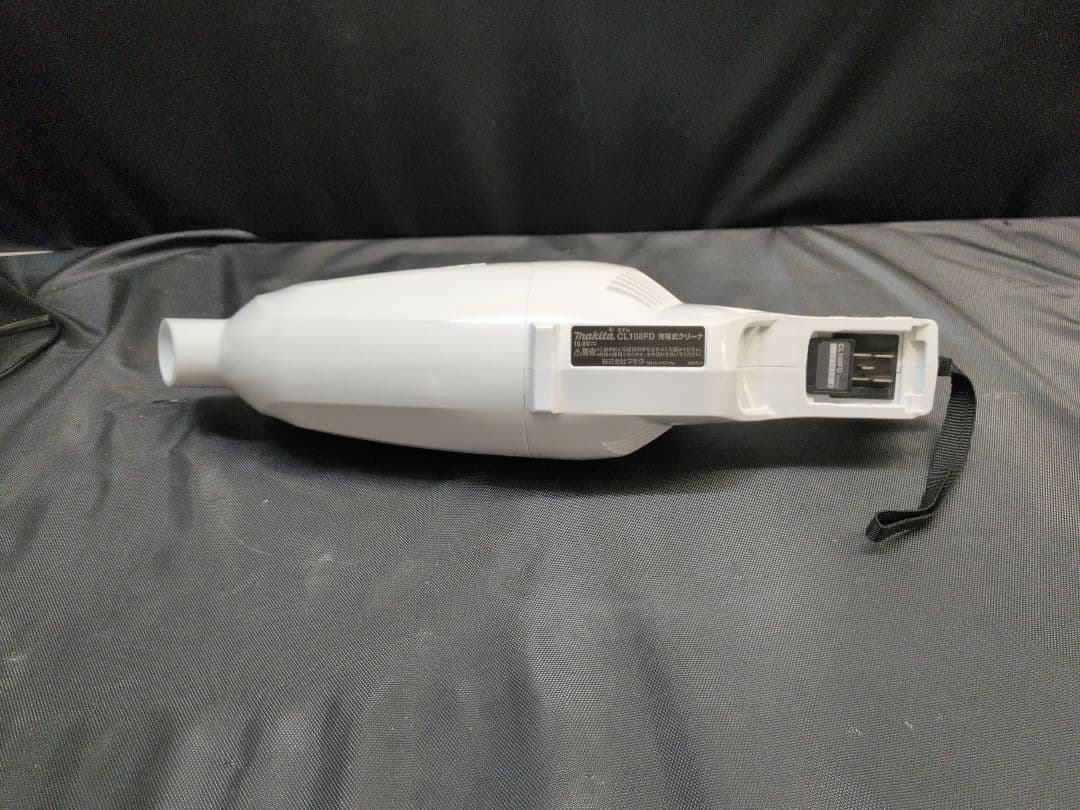 makita CL108FDSHW 充電式クリーナー　M2674