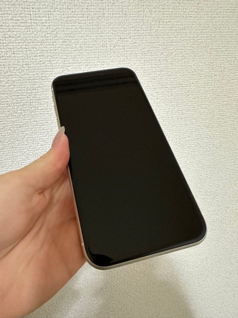 iPhone11 本体 simフリー ホワイト
