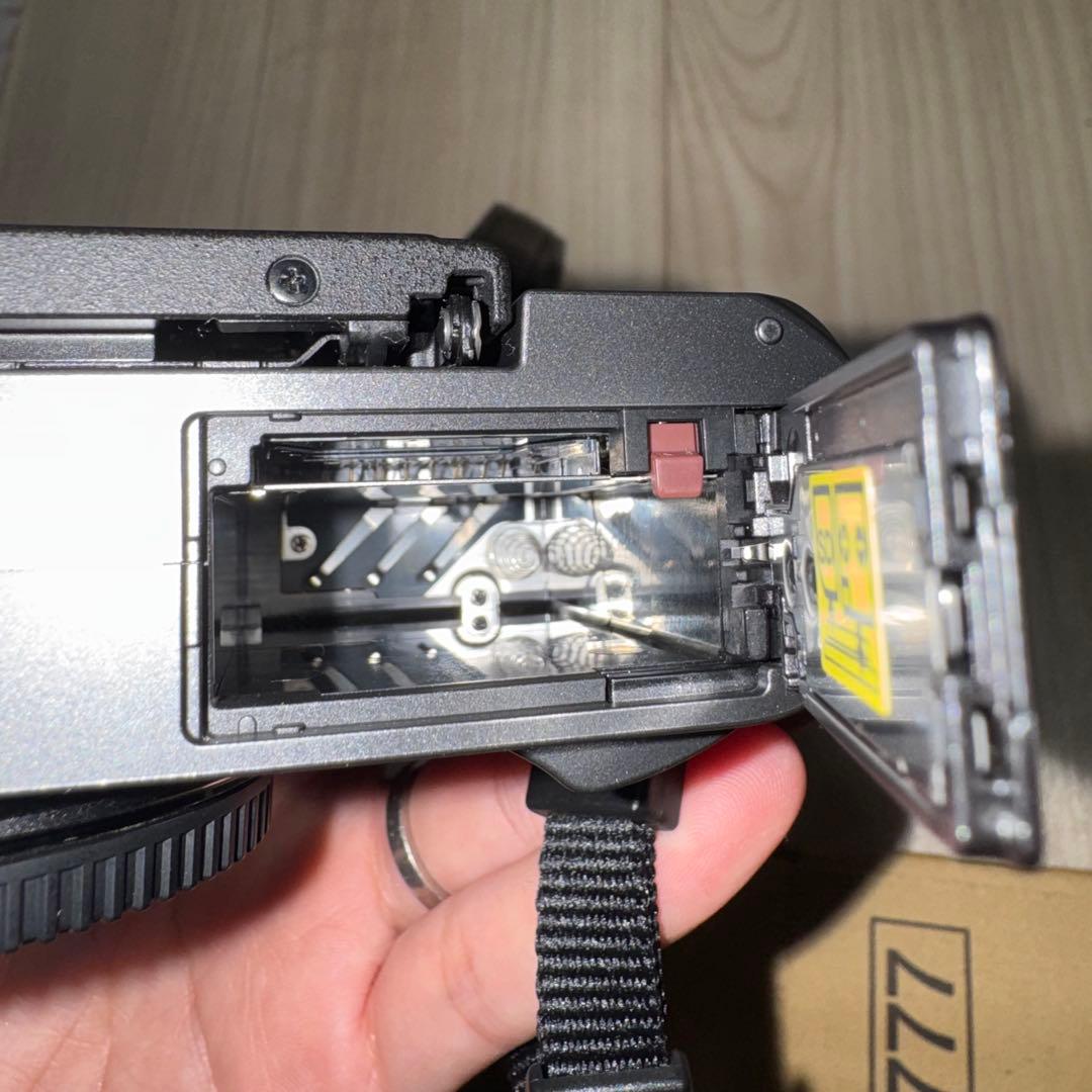 【美品】OLYMPUS PEN E-PL10 ミラーレス一眼カメラ ブラック