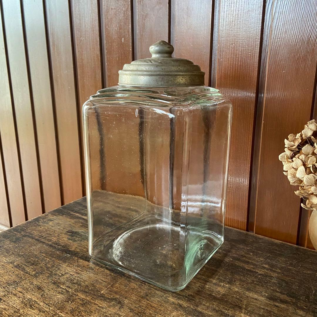アンティーク　ガラス瓶　レトロ　蓋付き