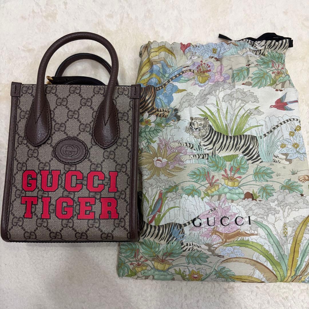 GUCCI Tiger ショルダーバッグ