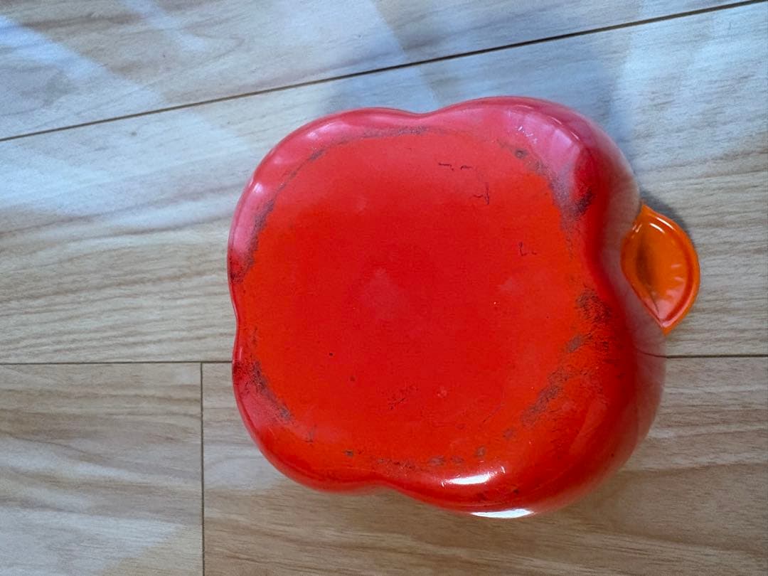 パプリカ型ホーロー鍋 オレンジ