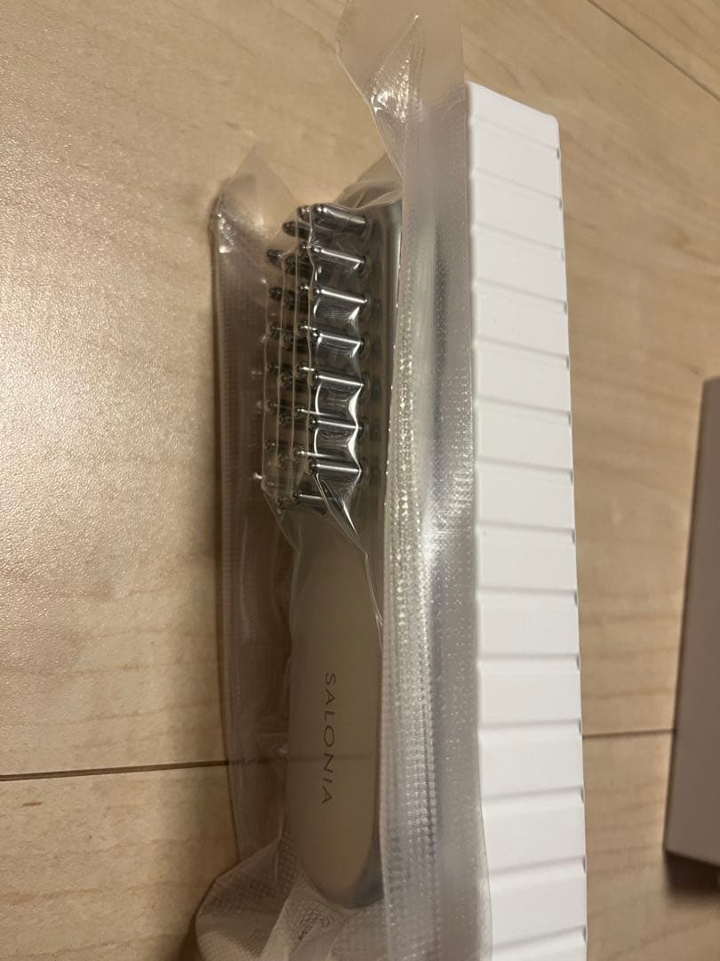 【新品】SALONIA EMSリフトブラシ【送料込み】