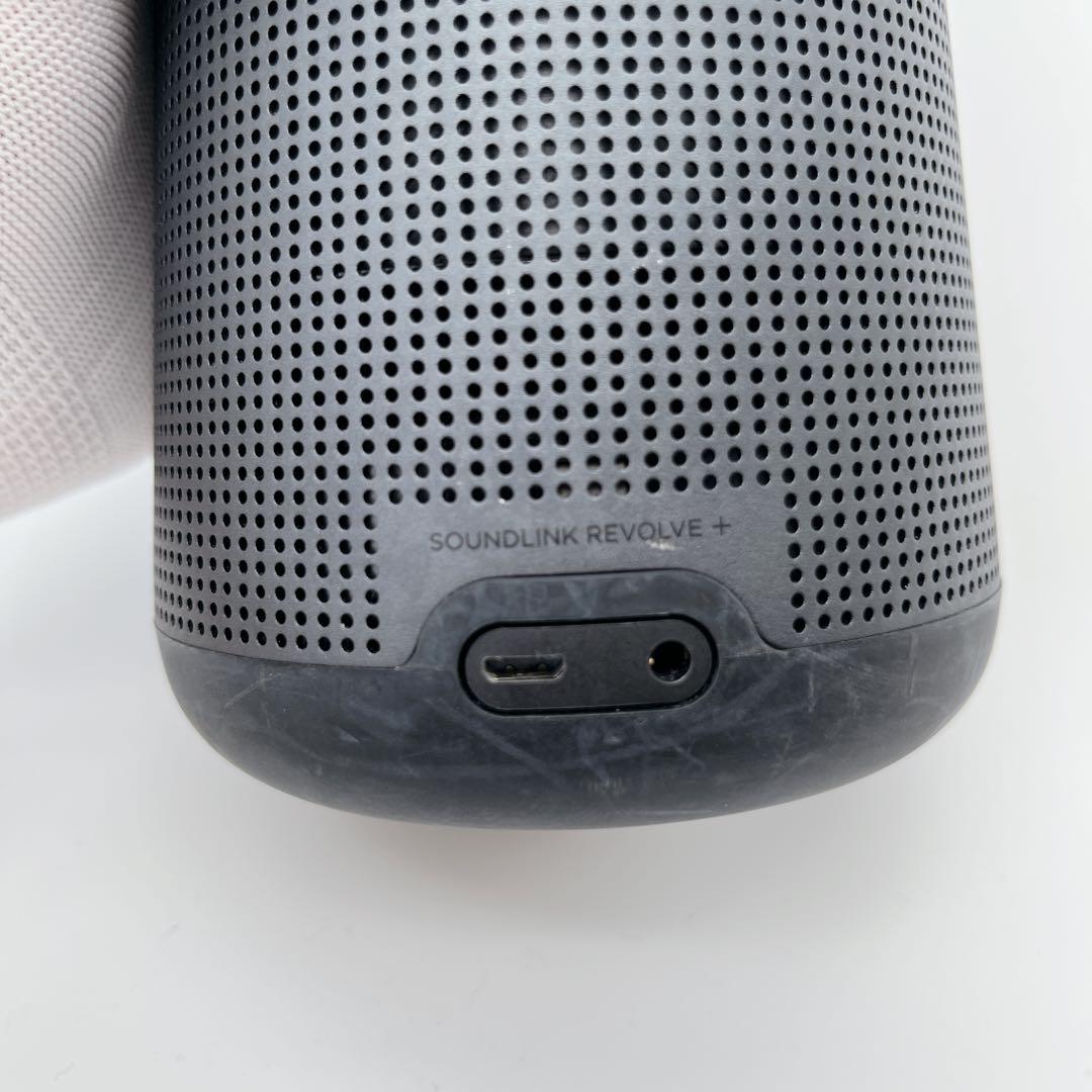 ポーズ　スピーカー　BOSE SOUNDLINK REVOLVE ＋BLACK