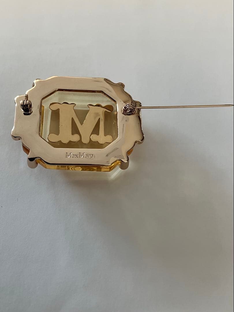 Max Mara Glassy Brooch クリスタル ブローチ Mロゴ