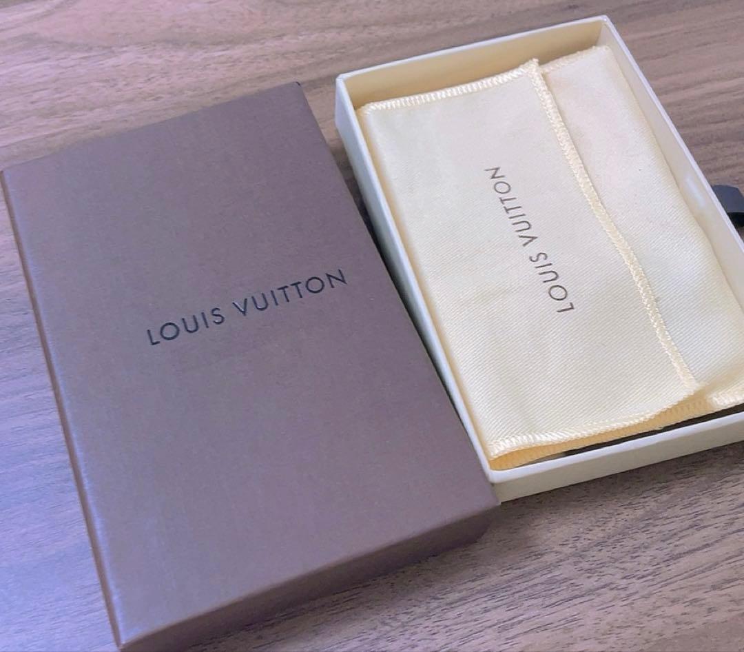 ルイヴィトン キーホルダー シルバー