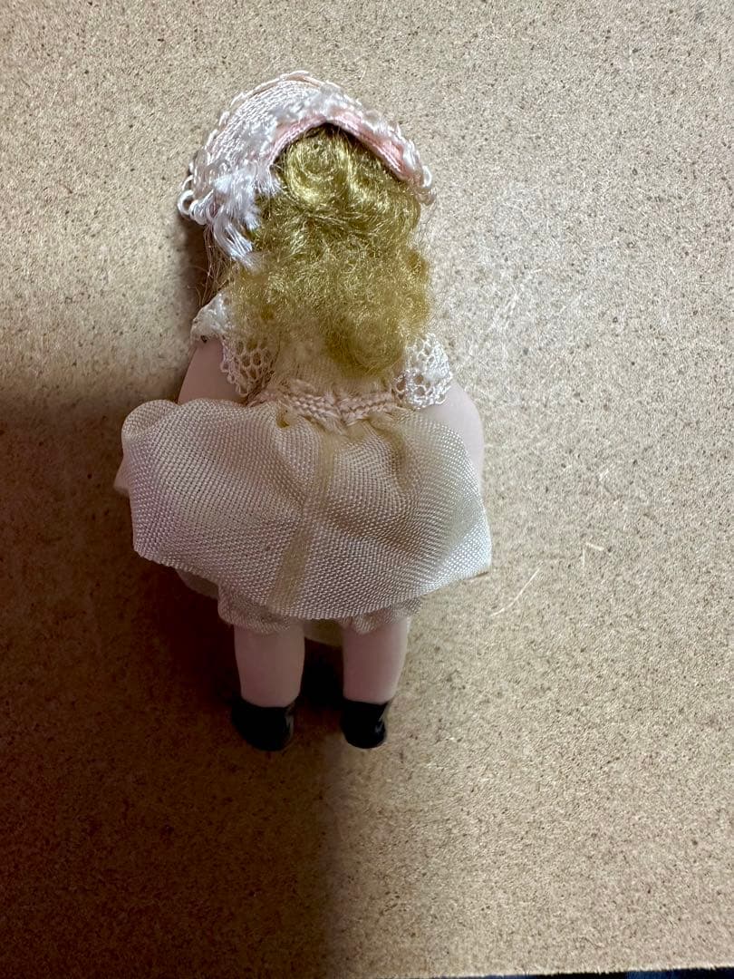 アンティークドール　ガラスケース