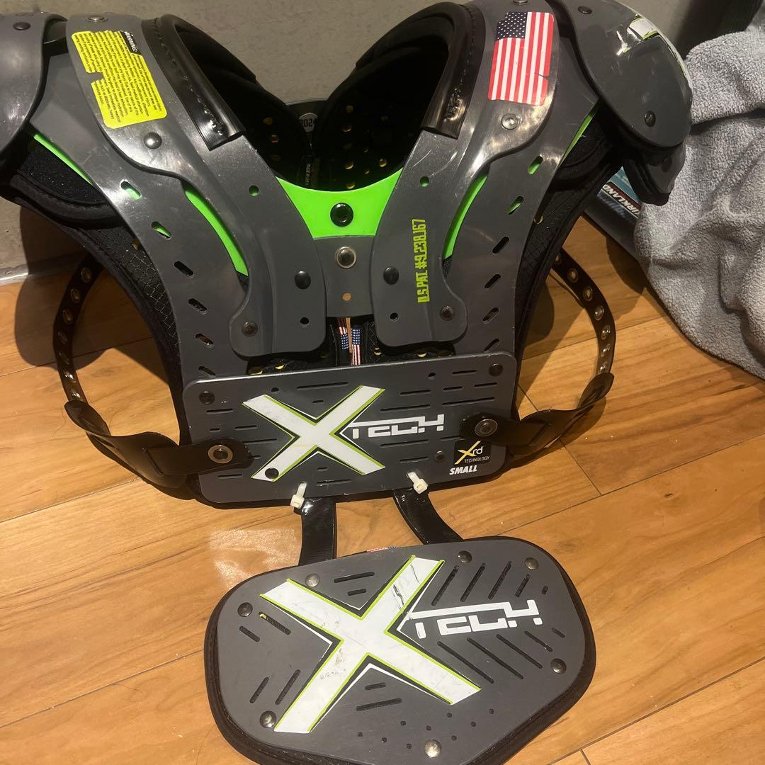 x-tech ショルダーパッド　Small