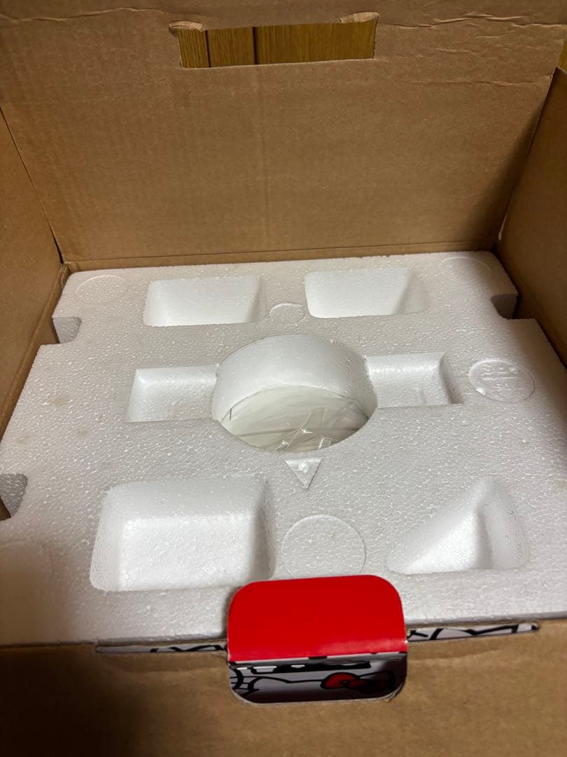 未使用　ハローキティ　冷温庫