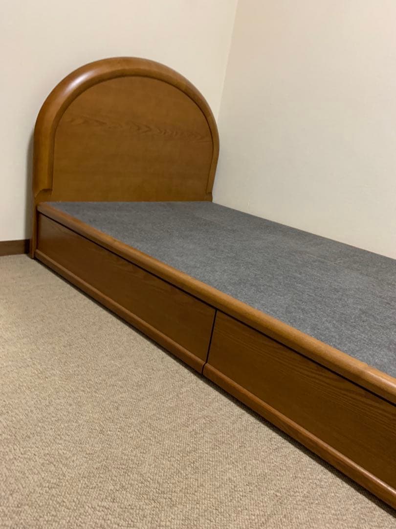 Serta シングルベッドフレーム (名古屋に取りに来て頂ける方向け)