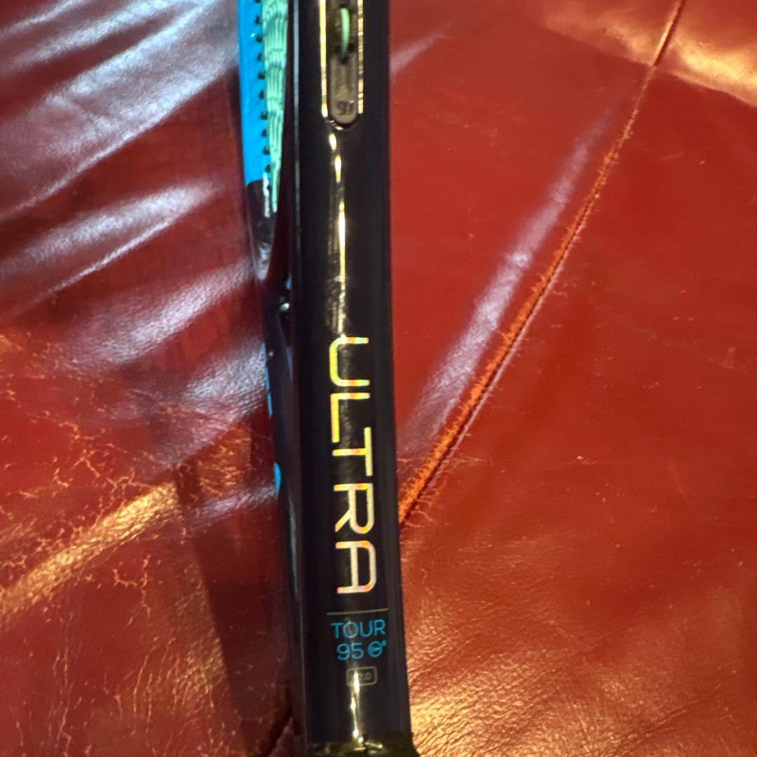 ULTRA TOUR 95cv V2硬式テニスラケット グリップ2