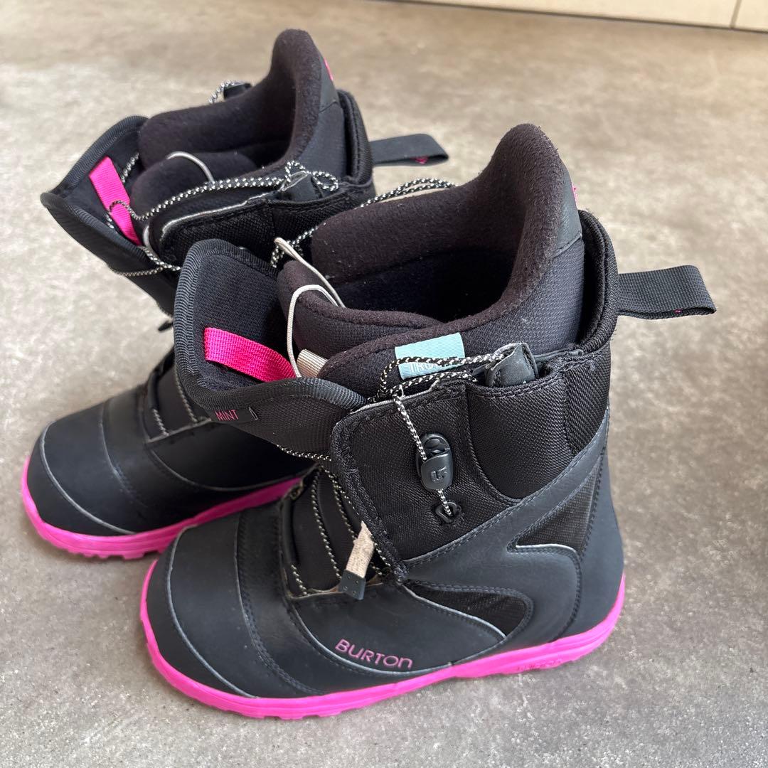 Burton MINT ASIAN FIT女性用スノーボードブーツ