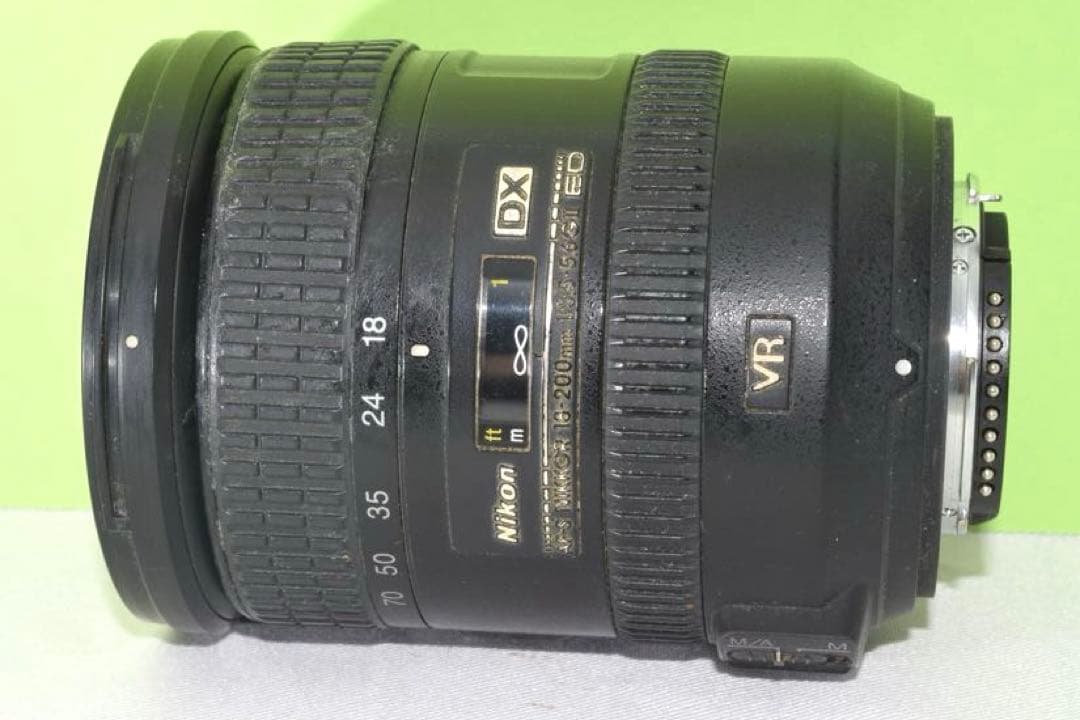 デジタルカメラ Nikon 18-200mm F3.5-5.6G ED VR II