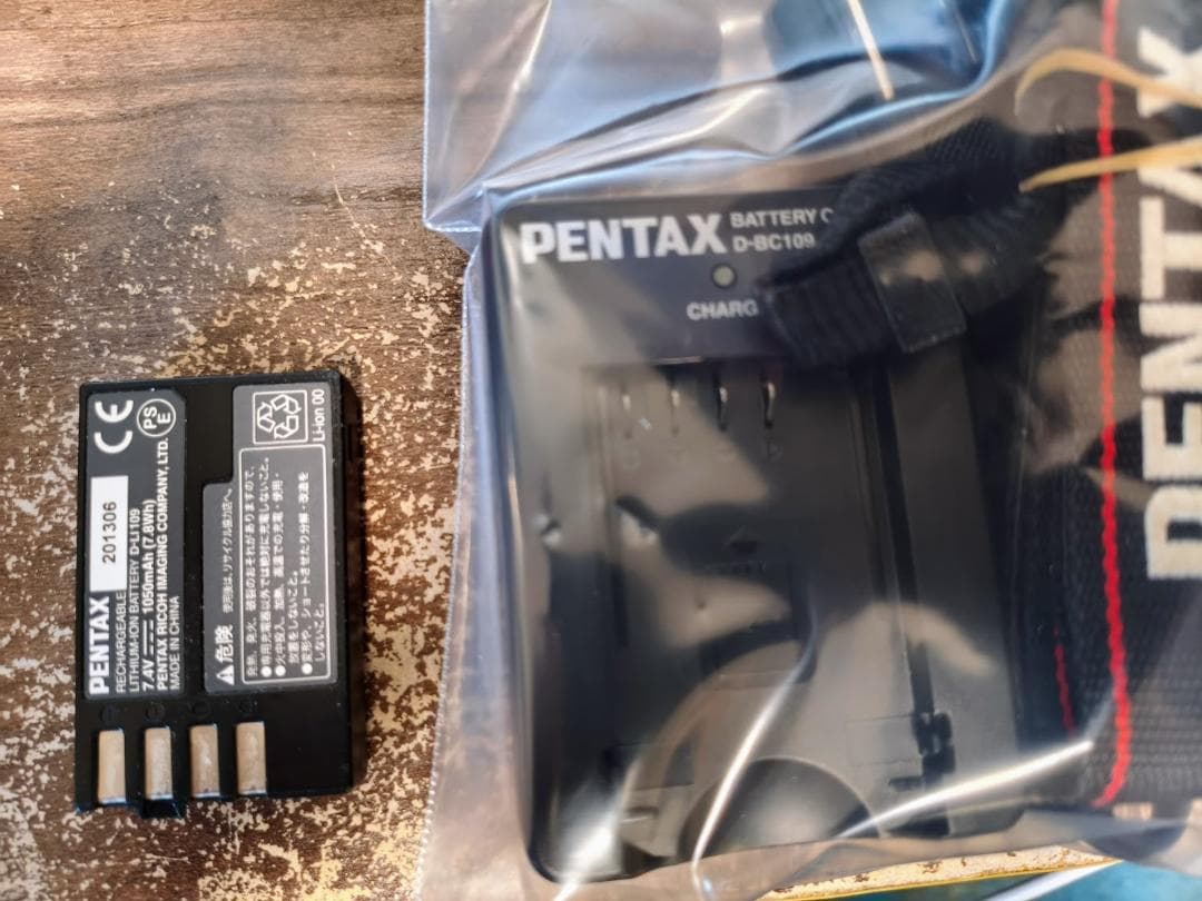 【黒死病対策】PENTAX K-S1 + 18-55 +純正充電器・バッテリー