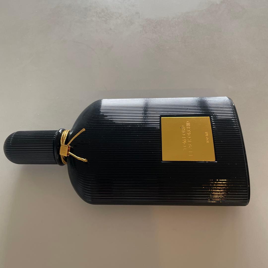 TOM FORD ブラック　オーキッド