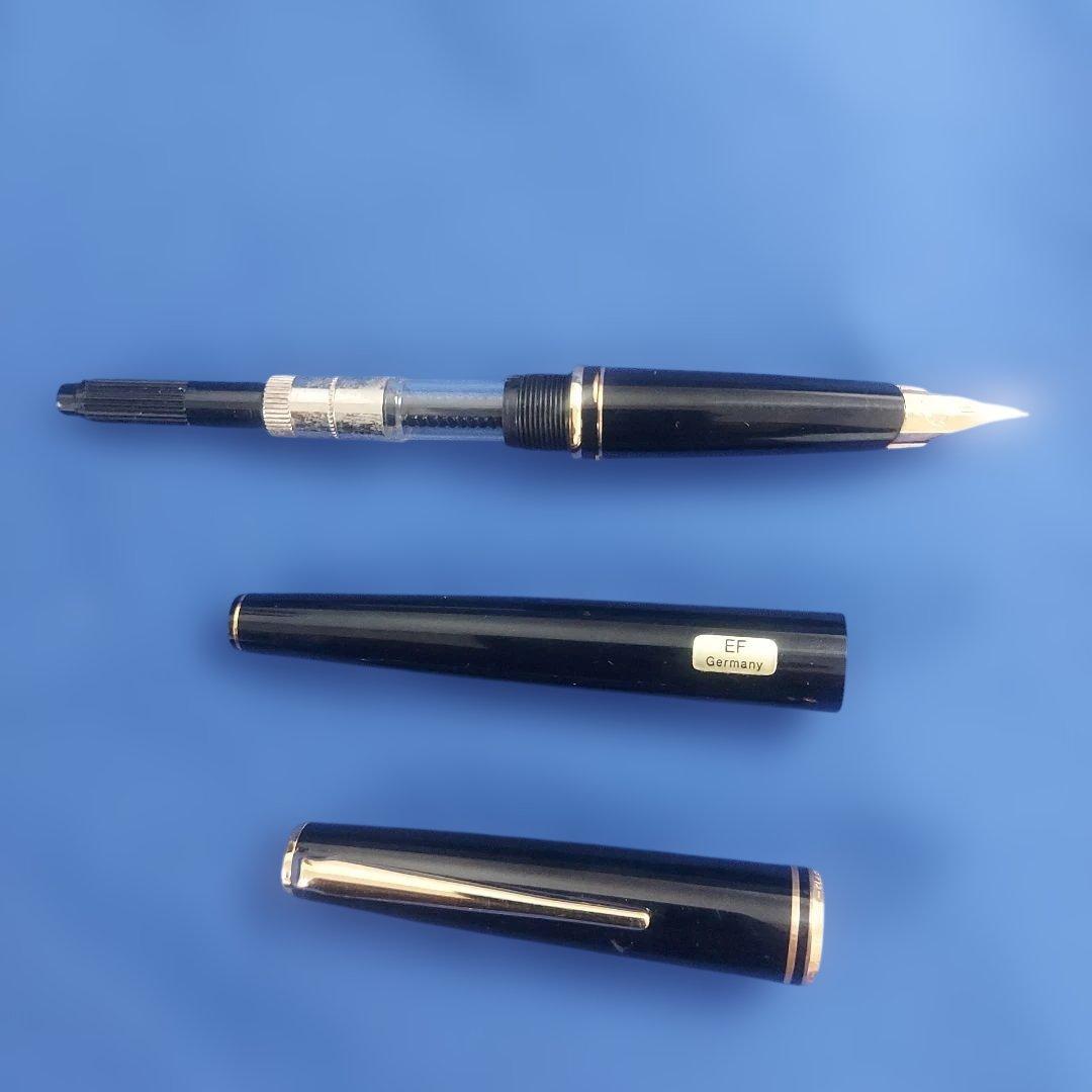 【未使用】Mont Blanc　ＣＬＡＳＳＩＣ　万年筆　ペン先１４K５８５　EF