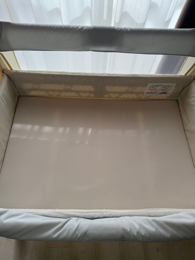 美品　アップリカ ココネルエアー AB 現行品　ベビーグレーベアー ホワイト